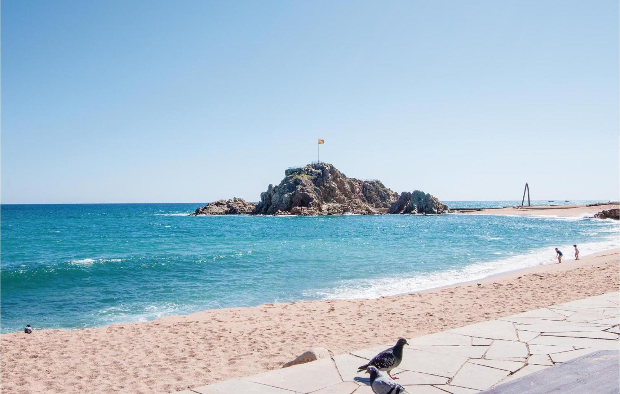 2 Bedroom Cozy Apartment In Blanes Exteriér fotografie